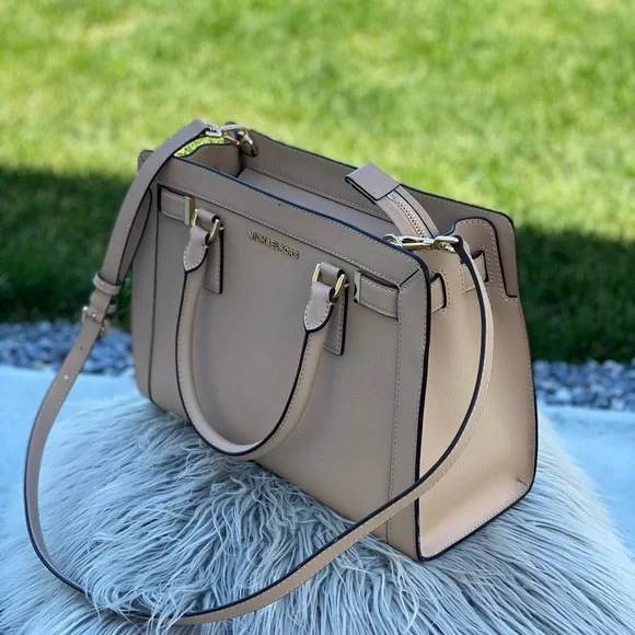 NWT Michael Kors Bag - Picture 9 of 12